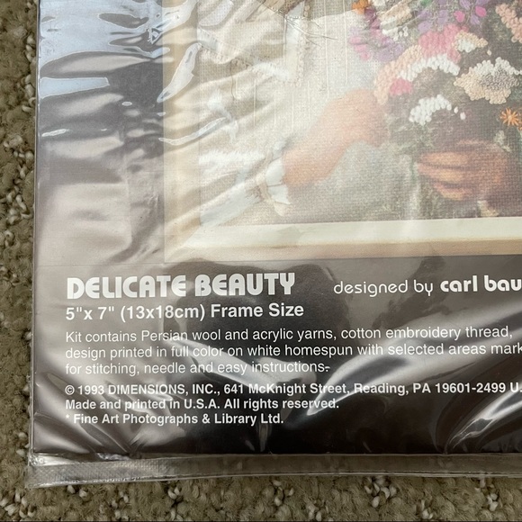 NWOT - Crewel kit titled Delicate Beauty - Picture 3 of 5